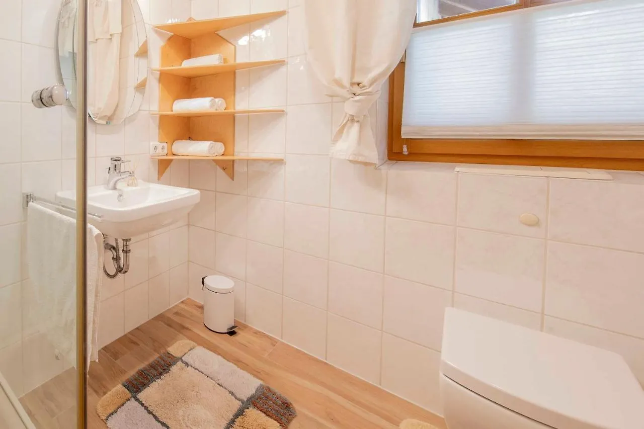 Ferienwohnung Schwatlo Mistelgau شقة